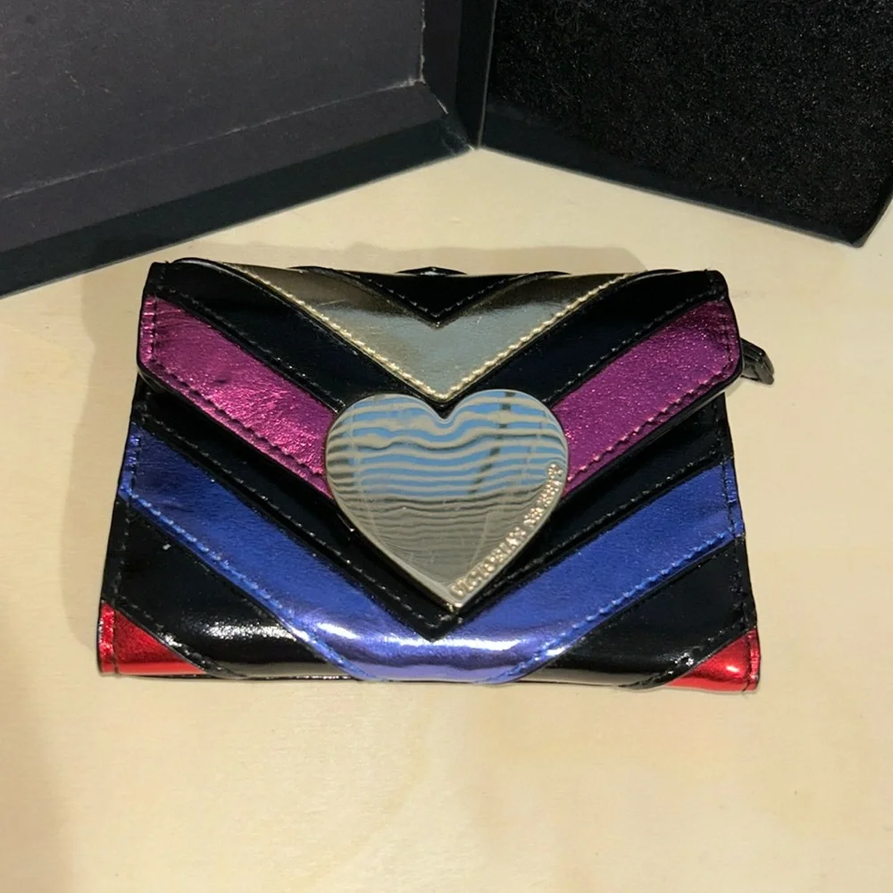 Victoria’s Secret Metallic Rainbow Wallet Heart Snap Closure - Picture 2 of 11
